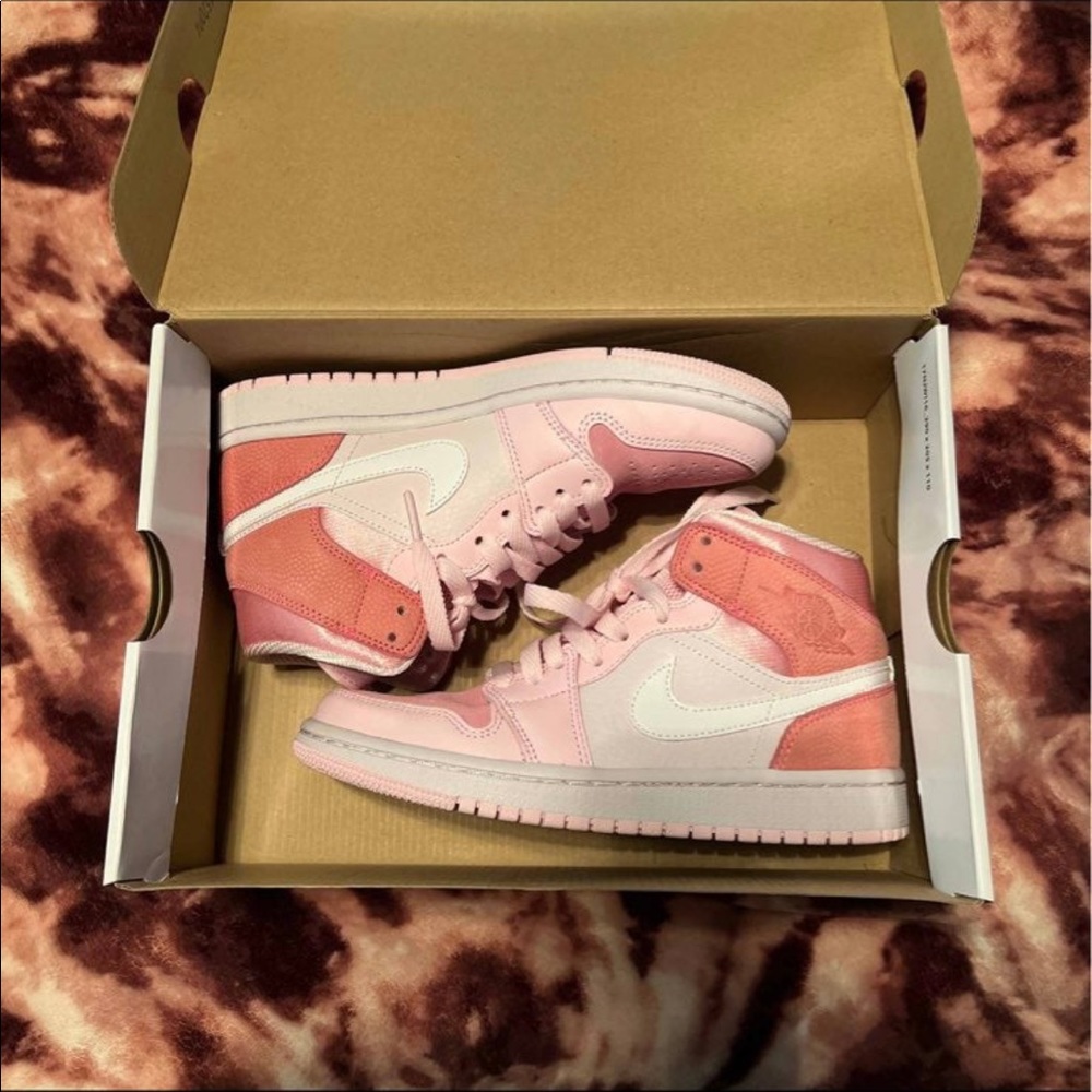Digital pink mid ones